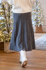 Effortlessly Cozy Charcoal Knit Midi Skirt